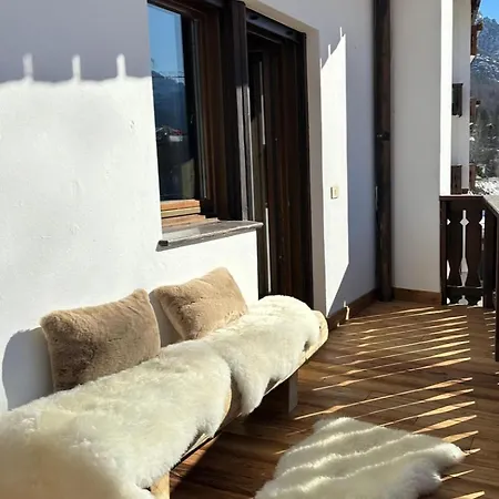 Luxury Apartment *